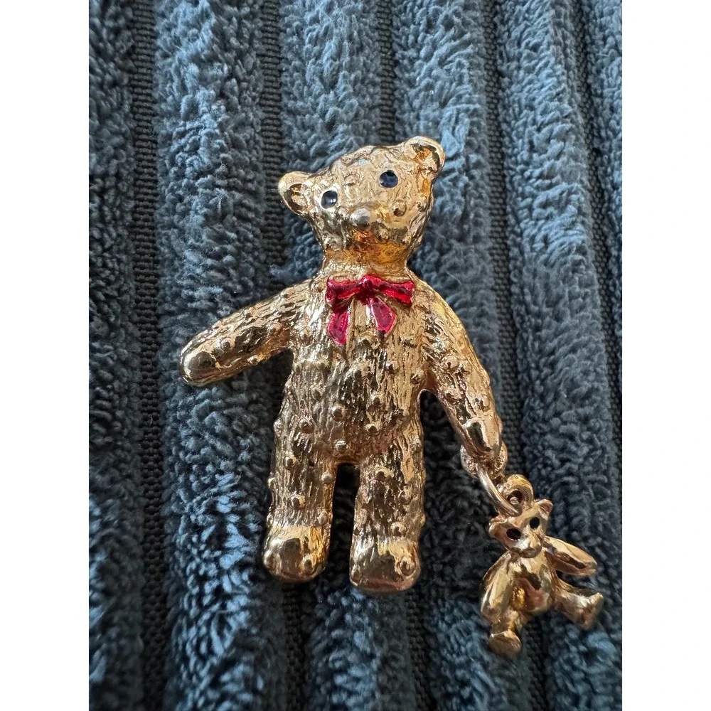 Gold Tone Teddy Bear Mom and Baby Brooch‎ Pin Red Bow Rhinestone Eyes